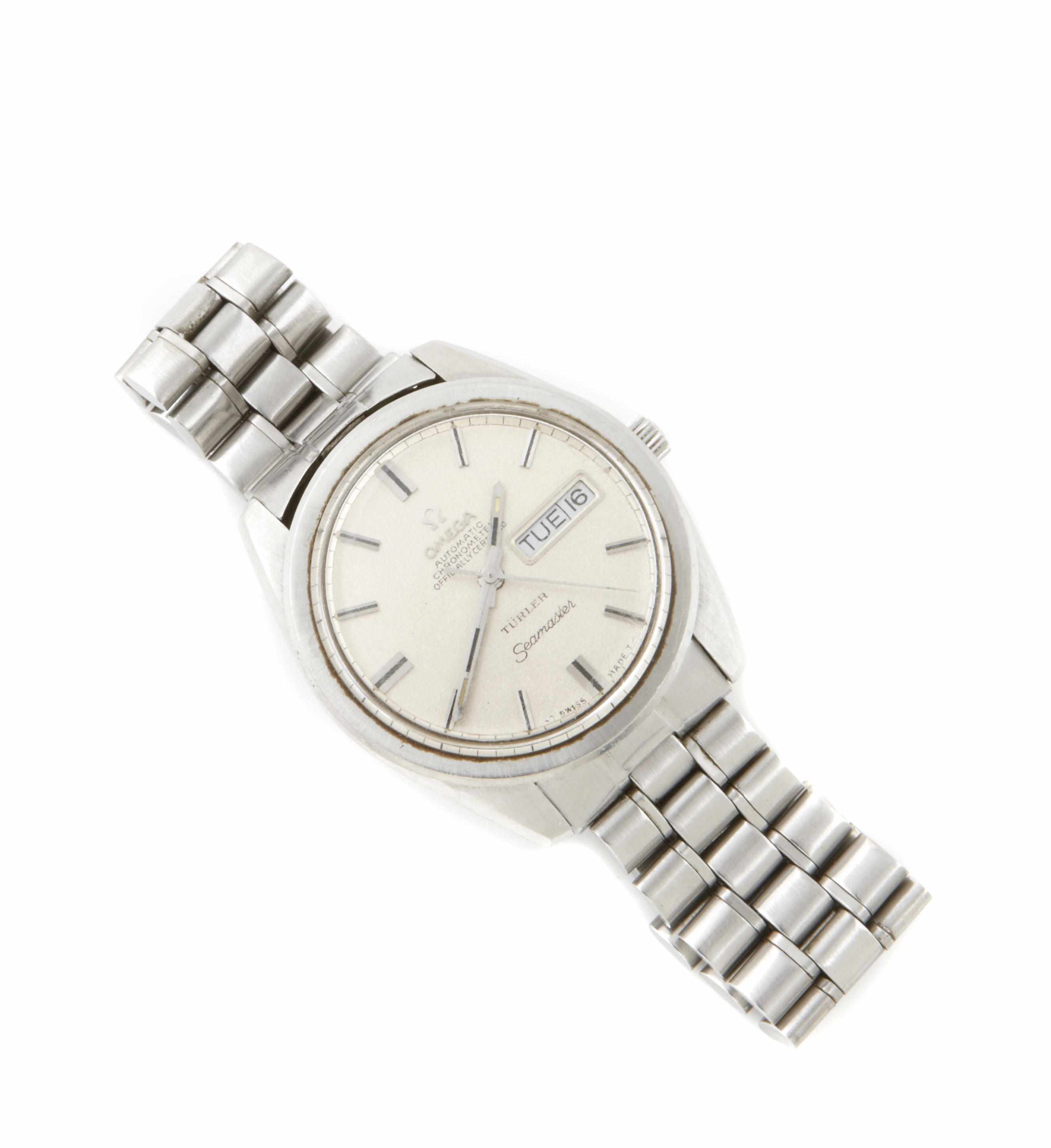 Appraisal: A stainless steel wristwatch Omega Seamaster day-date with original bracelet