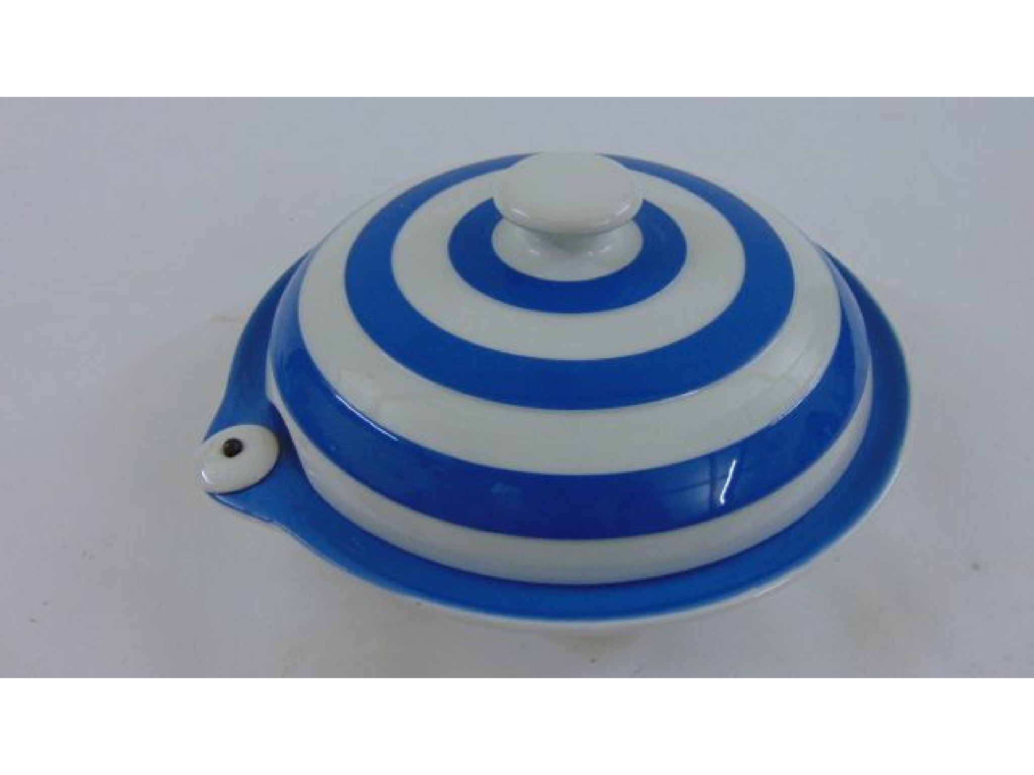 Appraisal: A scarce T G Green blue and white banded Cornishware