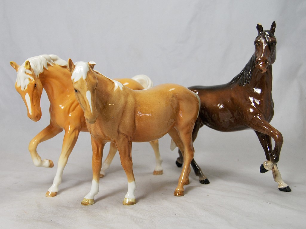 Appraisal: Three Beswick models of horses - Mare no Palomino 'Spirit