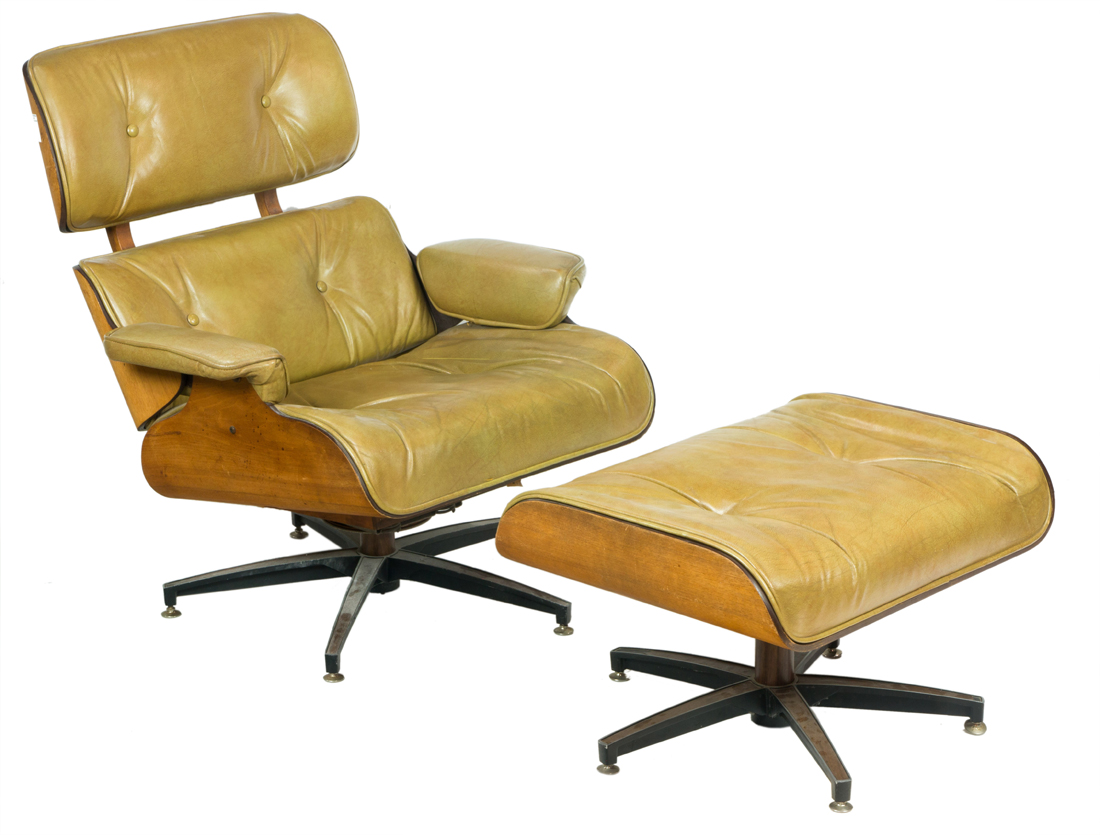 Appraisal: A CHARLTON EAMES STYLE LOUNGE CHAIR AND OTTOMAN A Charlton