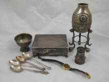 Appraisal: A mixed lot comprising four silver tea spoons a silver