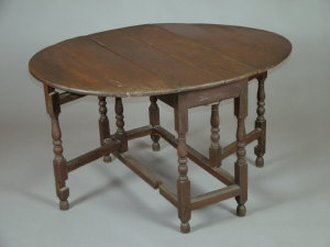 Appraisal: An oak drop leaf gateleg table early th century the