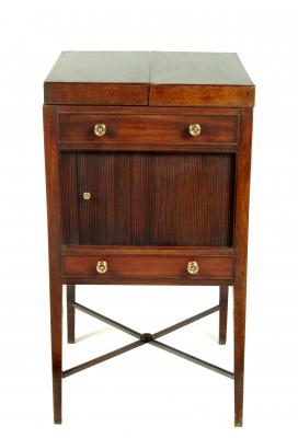 Appraisal: A GEORGE III MAHOGANY WASHSTAND of square form the split