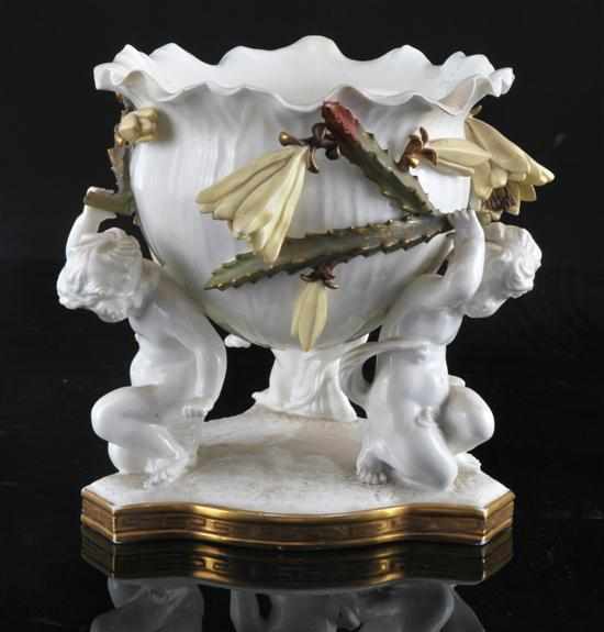 Appraisal: A Moore Brothers porcelain comport Circa The triangular base with