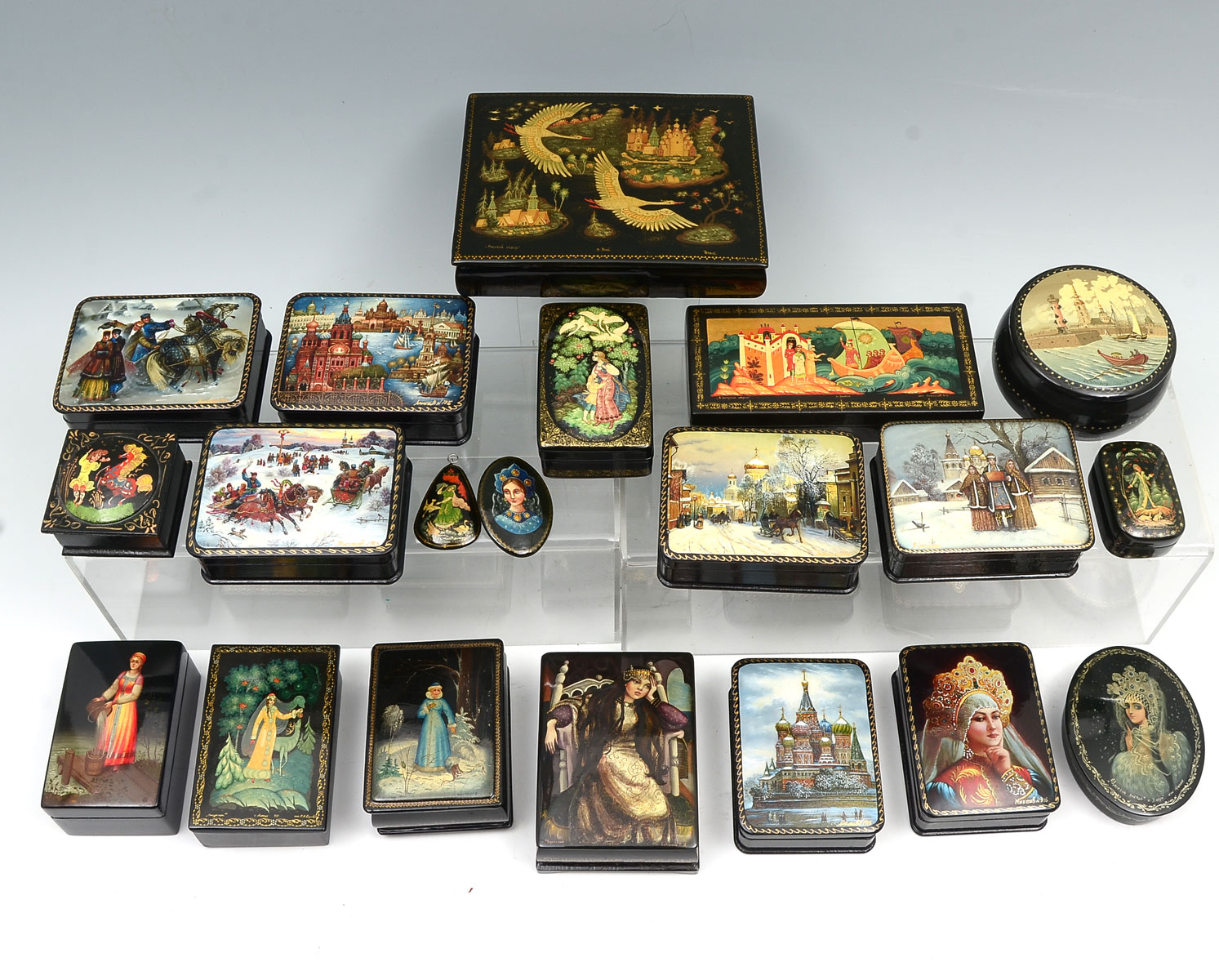 Appraisal: PC RUSSIAN LACQUERED BOX COLLECTION Comprising pc collection of Russian