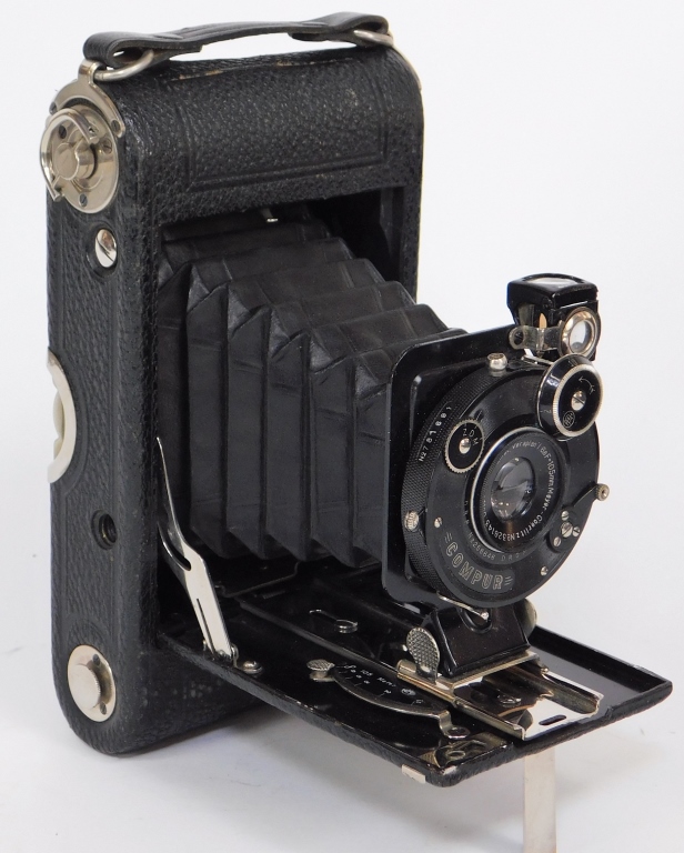 Appraisal: IHAGEE EARLY ULTRIX X FOLDING CAMERA Ihagee Early Ultrix x