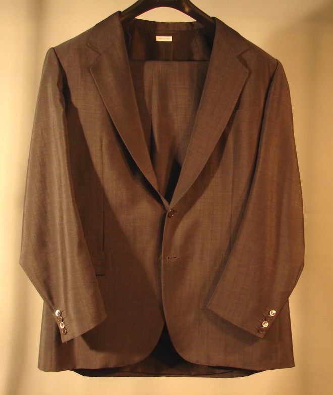 Appraisal: BRIONI Roman Style Size Italian wool two button jacket shantung