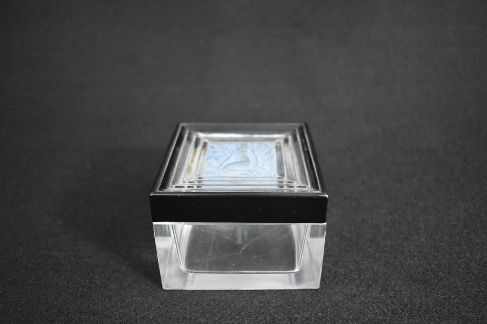 Appraisal: R LALIQUE COLORLESS GLASS COVERED BOXFirst Half of the th