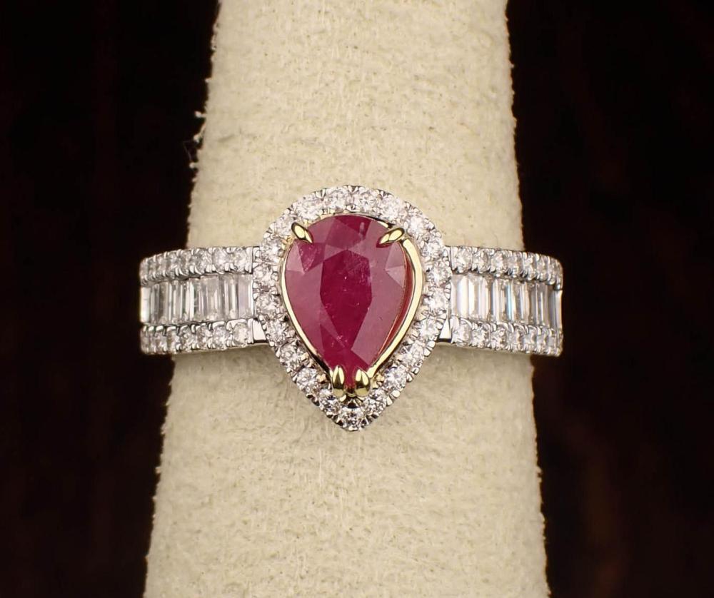 Appraisal: RUBY DIAMOND AND EIGHTEEN KARAT GOLD RING The white gold