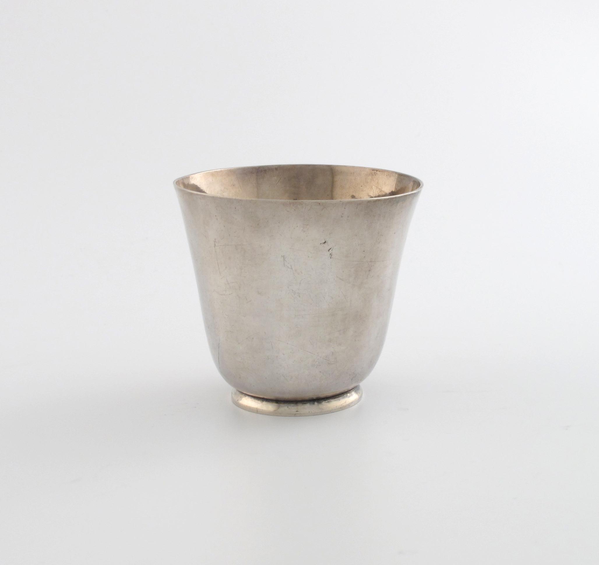 Appraisal: A French silver beaker