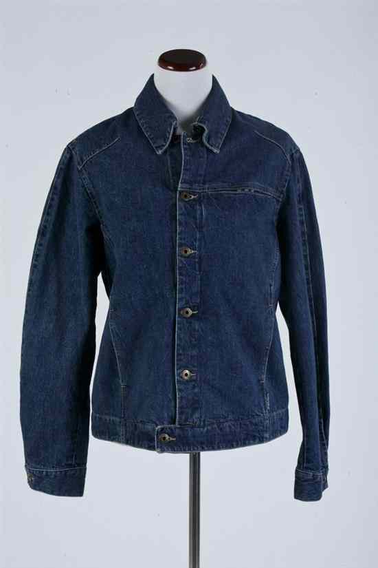 Appraisal: BURBERRY LONDON DENIM JACKET WITH NOVACHECK LINING With four pockets