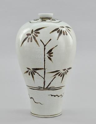 Appraisal: Korean Mei-Ping Form Vase ca th th Century White glaze