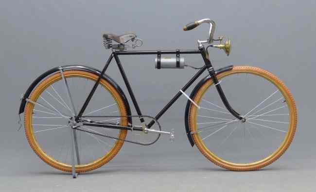 Appraisal: Lovell Diamond pneumatic safety bicycle concours restoration Includes Delta battery