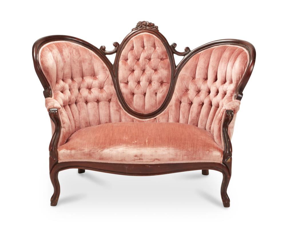 Appraisal: A VICTORIAN-STYLE SETTEEA Victorian-style settee Mid- th century The medallion