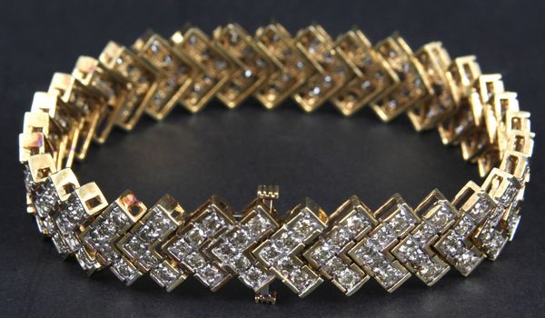 Appraisal: Diamond and k gold bracelet l over ctw EST '