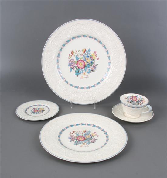 Appraisal: An English Partial Porcelain Luncheon Service Wedgwood Diameter of luncheon