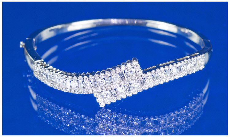 Appraisal: ct White Gold Diamond Bangle Hinged Bangle Comprising Two Graduating