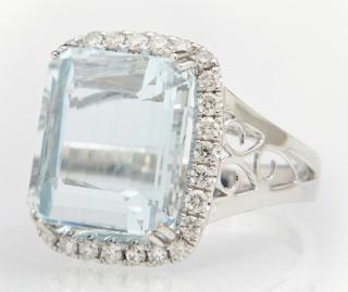 Appraisal: Lady's K White Gold Dinner Ring with a car Lady's