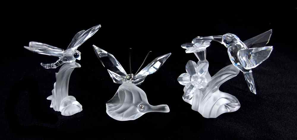 Appraisal: SWAROVSKI CRYSTAL FIGURES piece lot to include HUMMINGBIRD C Schneiderbauer