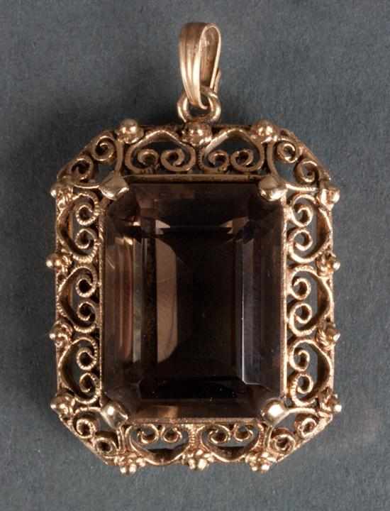 Appraisal: K gold and smoky topaz pendant topaz approximately cts grams