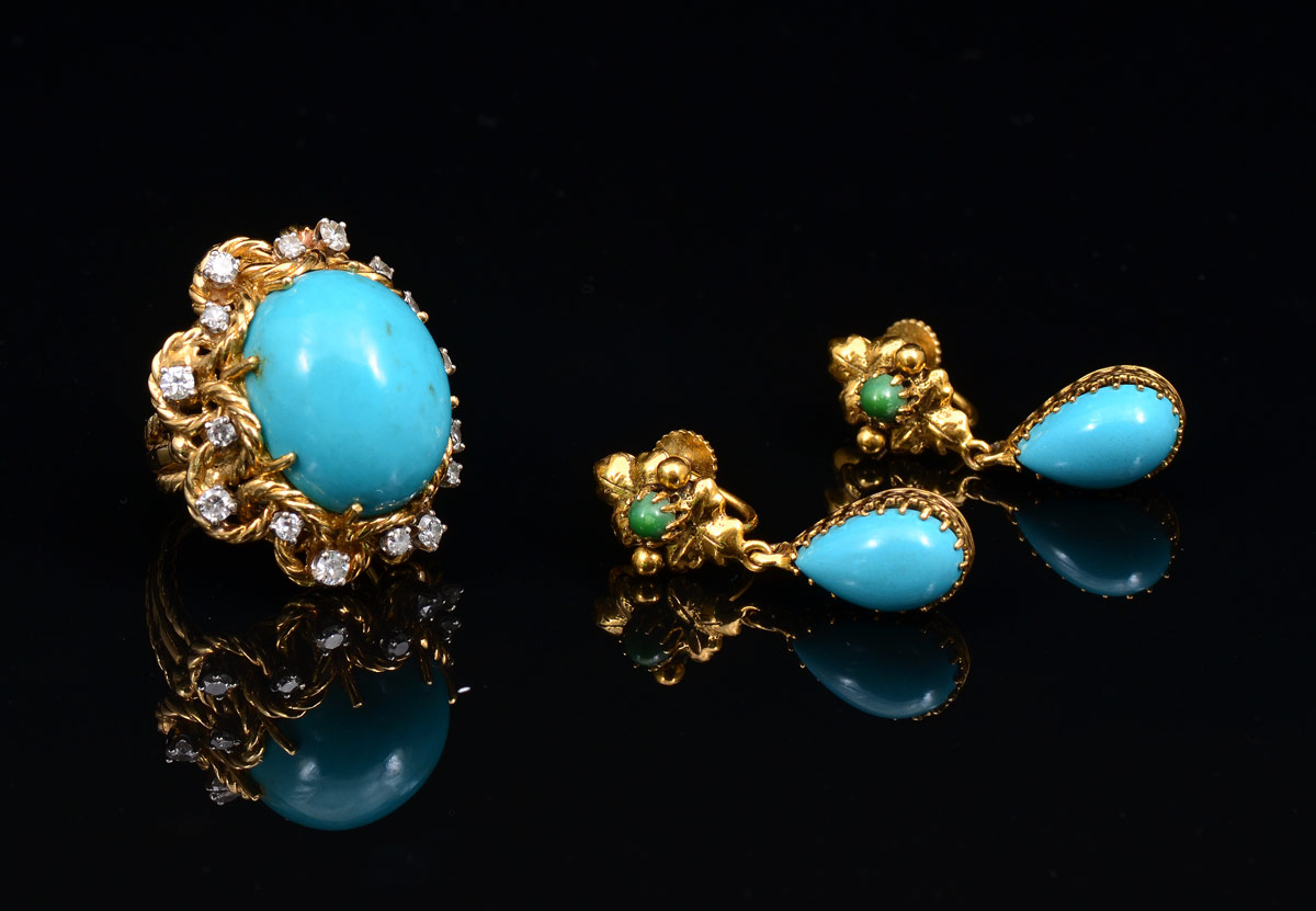 Appraisal: TURQUOISE DIAMOND RING AND EARRINGS K yellow gold ring centering