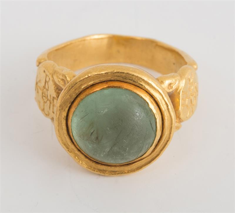 Appraisal: TEOTS K YELLOW GOLD AND CABOCHON EMERALD RING Size grams