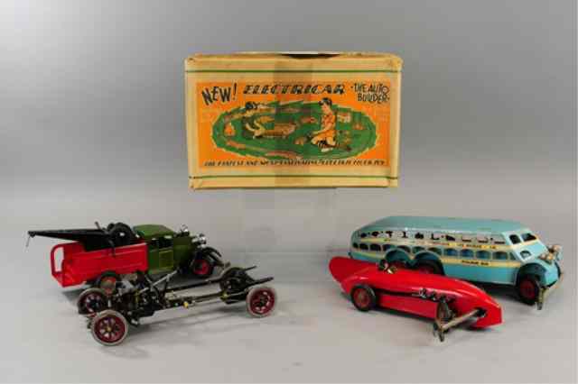 Appraisal: KINGSTON AUTO BUILDER BOXED SET Very elaborate electric auto builder