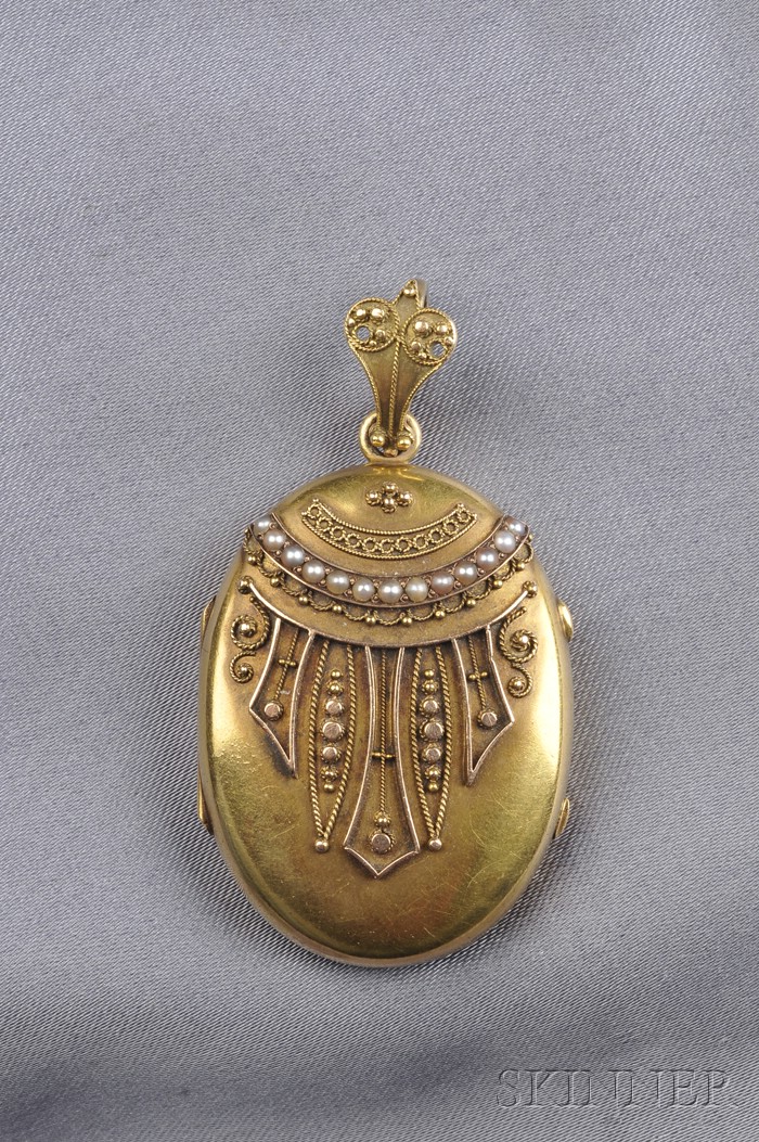 Appraisal: Etruscan Revival kt Gold and Split Pearl Locket with applied