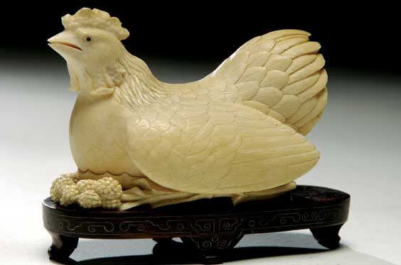 Appraisal: CARVED IVORY BOX CHICKEN Finely carved Chinese ivory box in