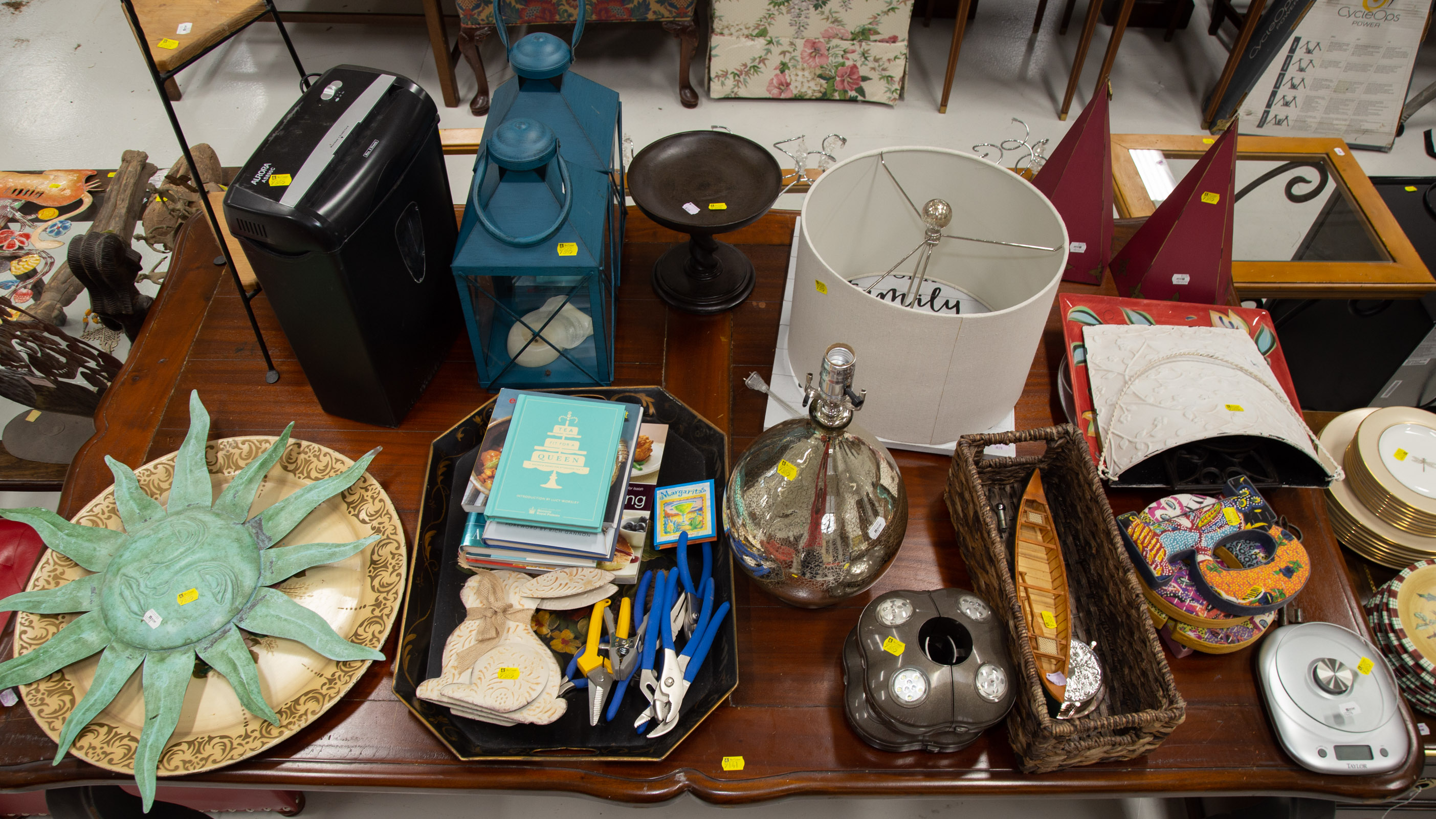 Appraisal: LARGE ASSORTMENT OF DECORATIONS USEFUL ITEMS Includes table lamp with