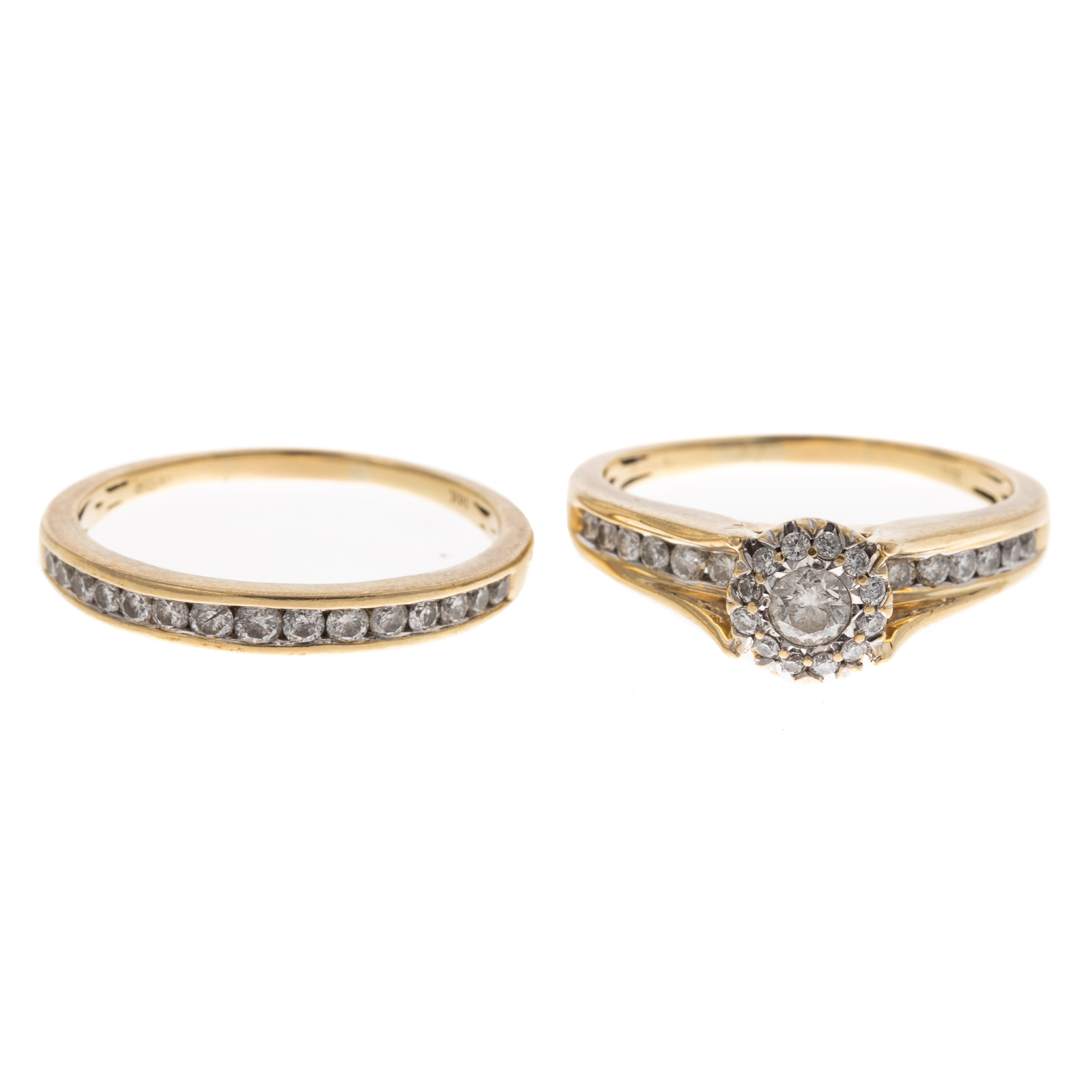 Appraisal: A DIAMOND ENGAGEMENT RING WEDDING BAND IN K K yellow