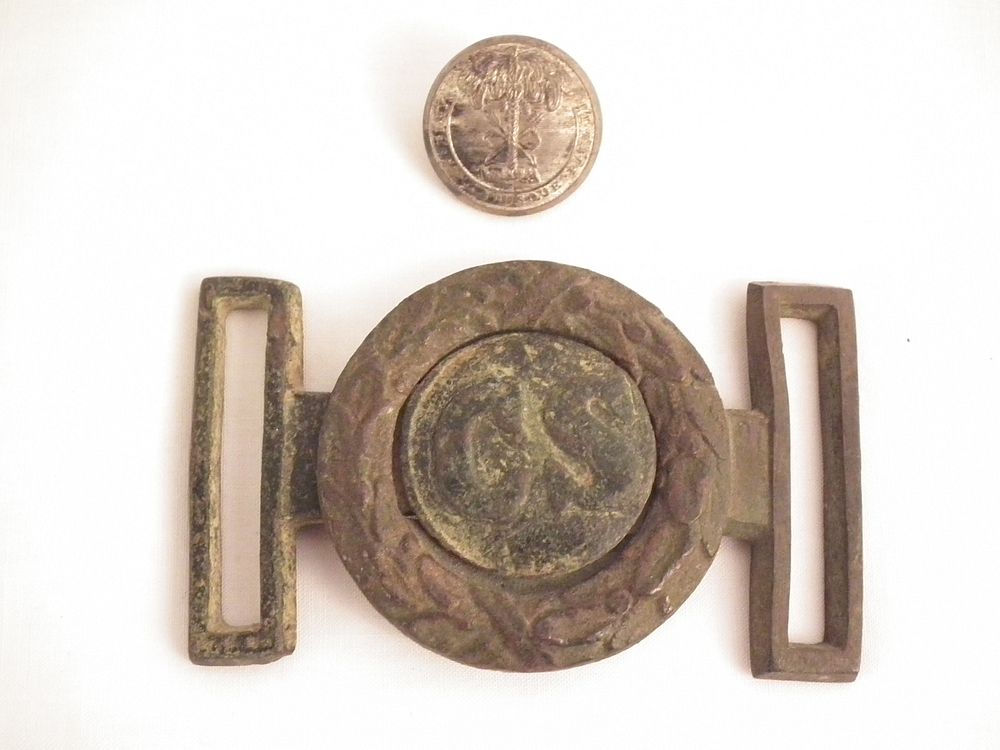 Appraisal: CONFEDERATE BUCKLE SO CAROLINA BUTTON Civil War items Confederate piece