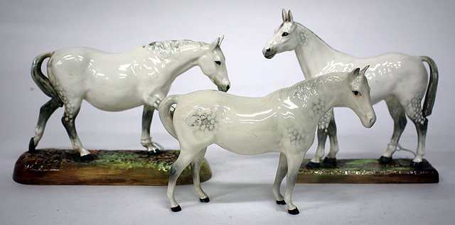 Appraisal: A ROYAL DOULTON PORCELAIN FIGURINE OF A HORSE HN gude