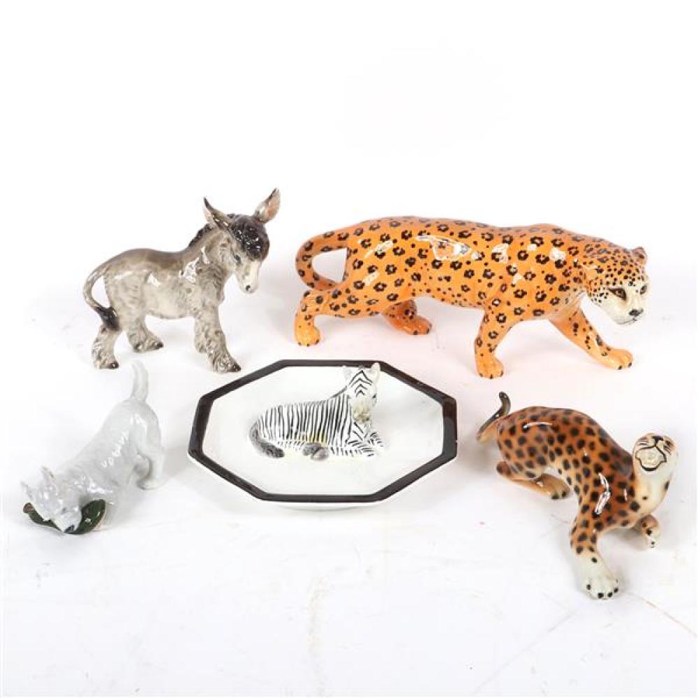 Appraisal: FIVE PIECE CERAMIC ANIMAL FIGURE GROUPING INCLUDING A LEOPARD A