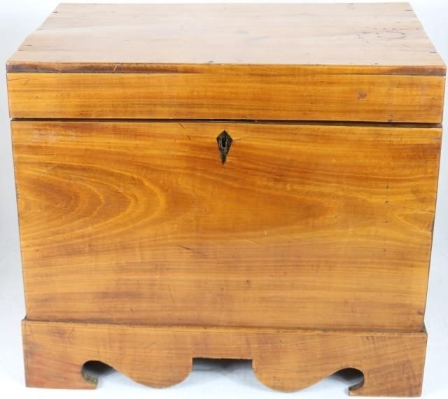 Appraisal: LATE TH C SATINWOOD SPECIMEN BOX PROBABLYOWNED BY F C