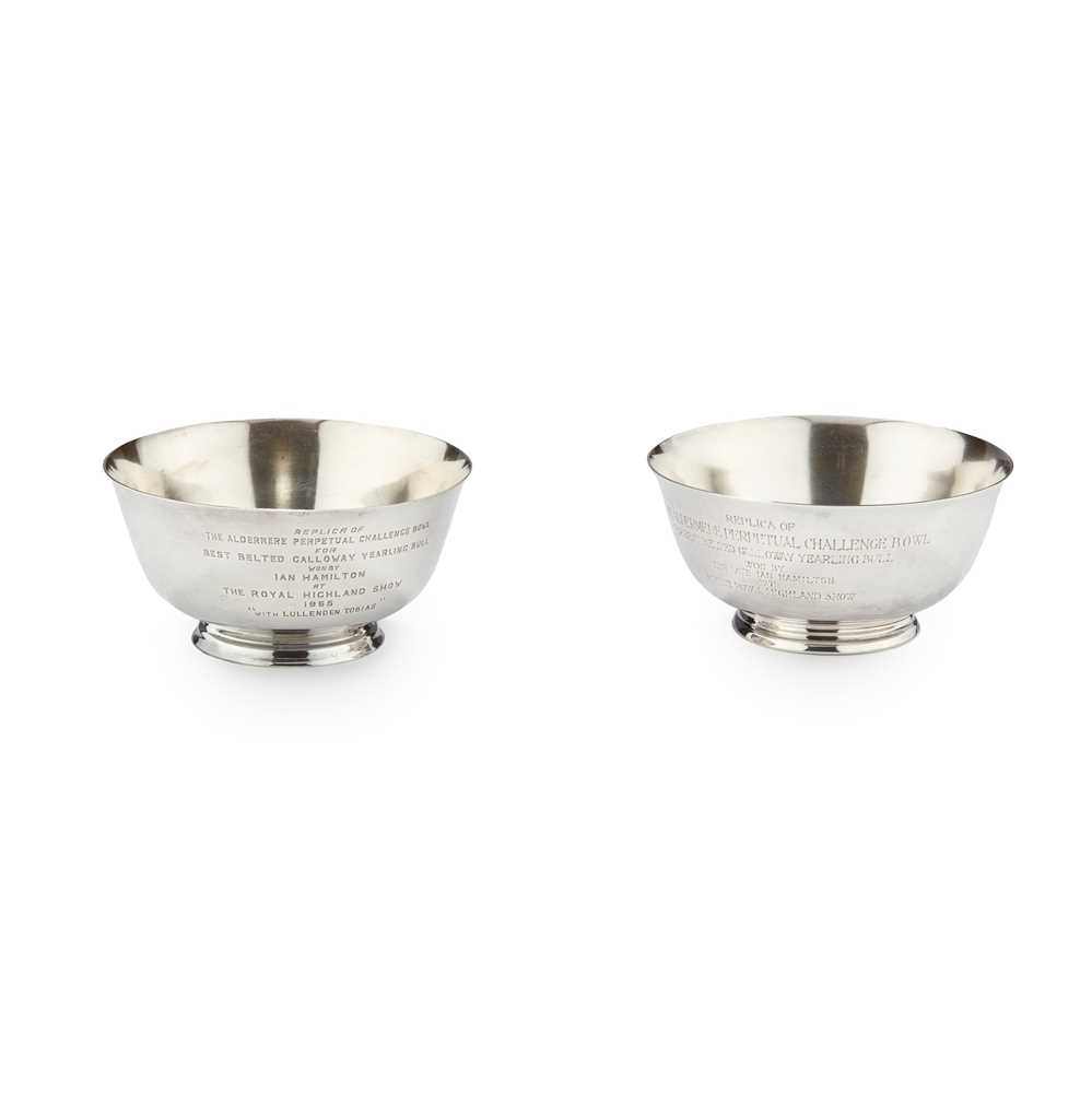 Appraisal: A PAIR OF MODERN GEORGE II STYLE SUGAR BOWLS HAMILTON