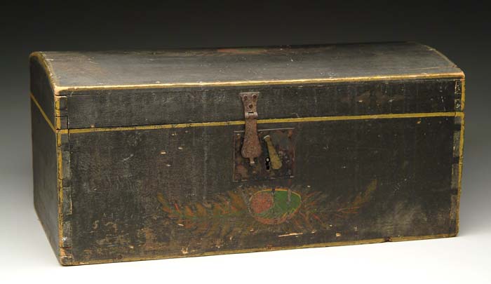 Appraisal: SMALL TH CENTURY PAINTED DOME TOP BOX The painted dovetailed