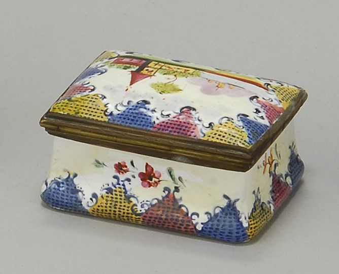 Appraisal: BATTERSEA ENAMEL SNUFF BOX Circa With polychrome decoration of buildings