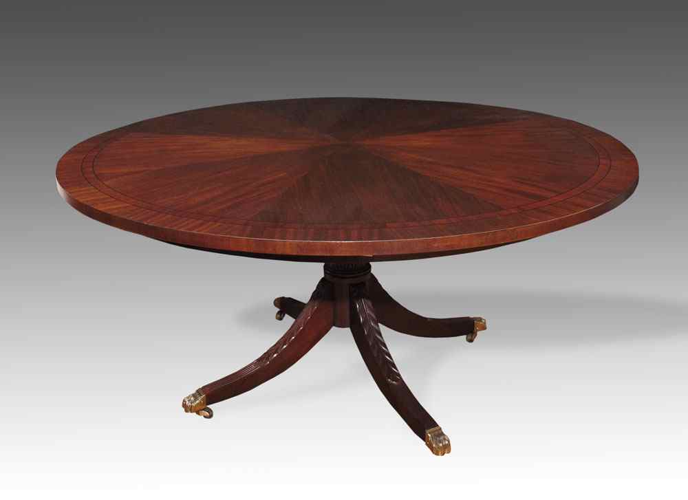 Appraisal: ROUND MAHOGANY REGENCY STYLE DINING TABLE A '' round top