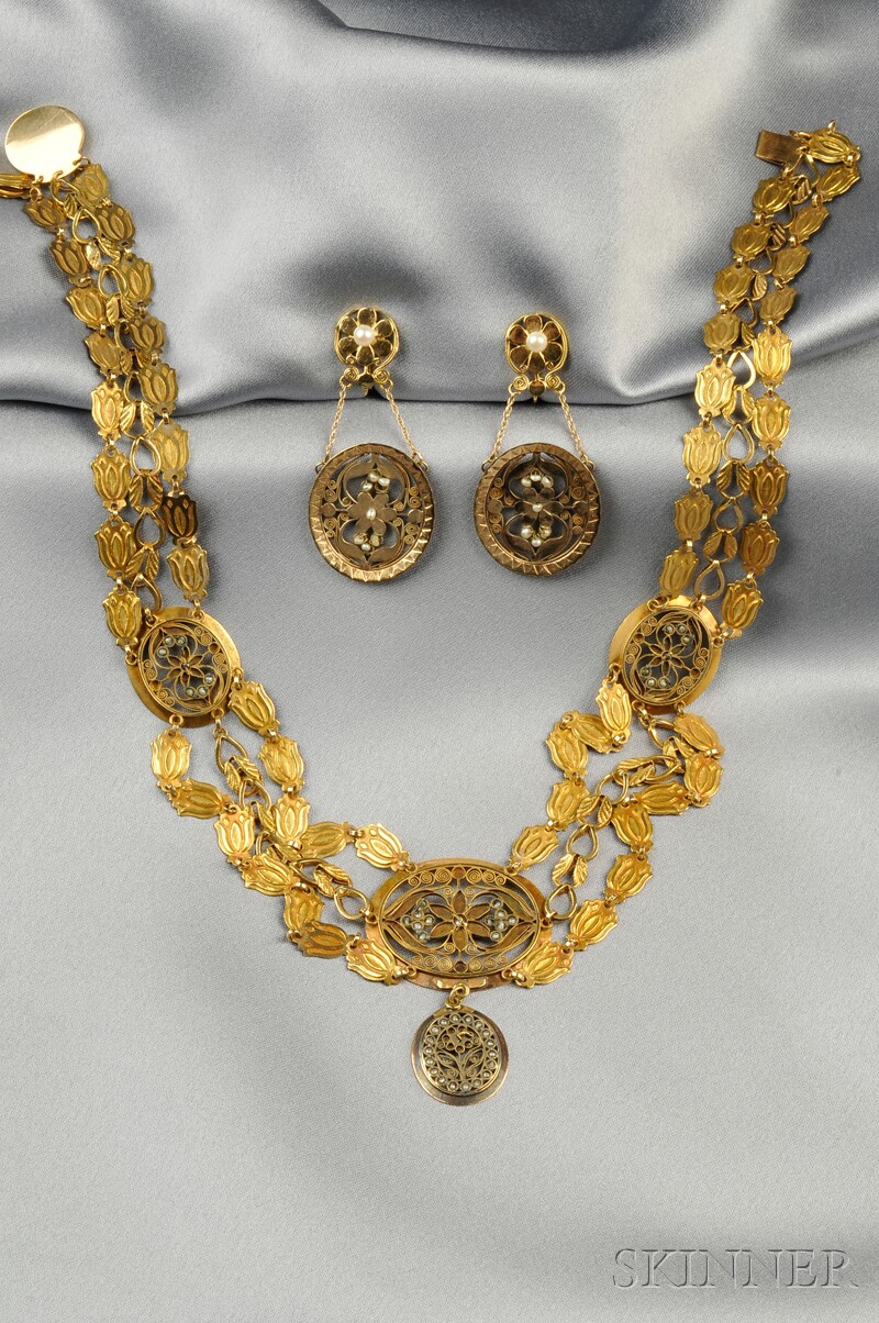 Appraisal: Empire kt Gold Necklace probably France c designed as swags