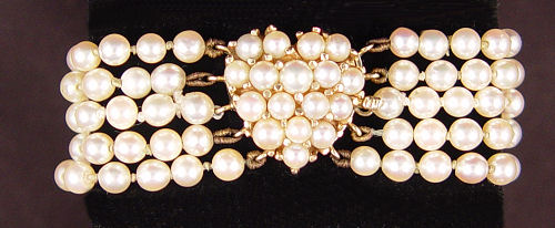 Appraisal: K STRAND CULTURED PEARL BRACELET WITH HEART CLASP K yellow