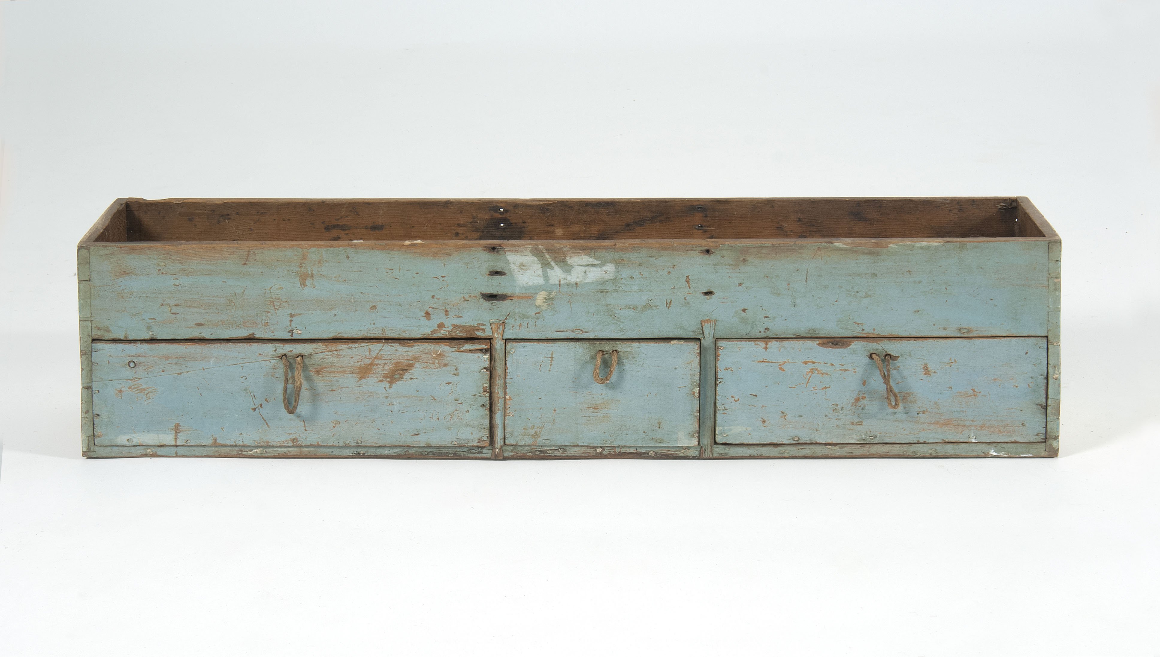 Appraisal: TH CENTURY AMERICAN WOOD UTILITY CONTAINER Front under original sky