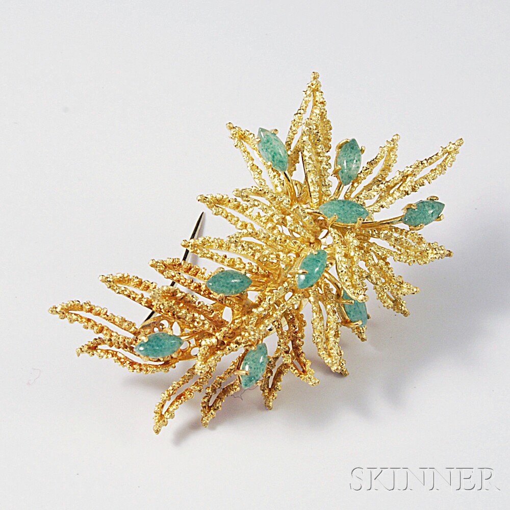 Appraisal: kt Gold and Green Hardstone Brooch dwt Estimate - The