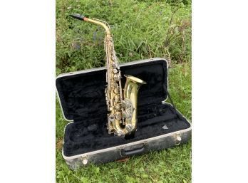 Appraisal: Olds of Elkhart Indiana saxophone with mouthpiece strap and case