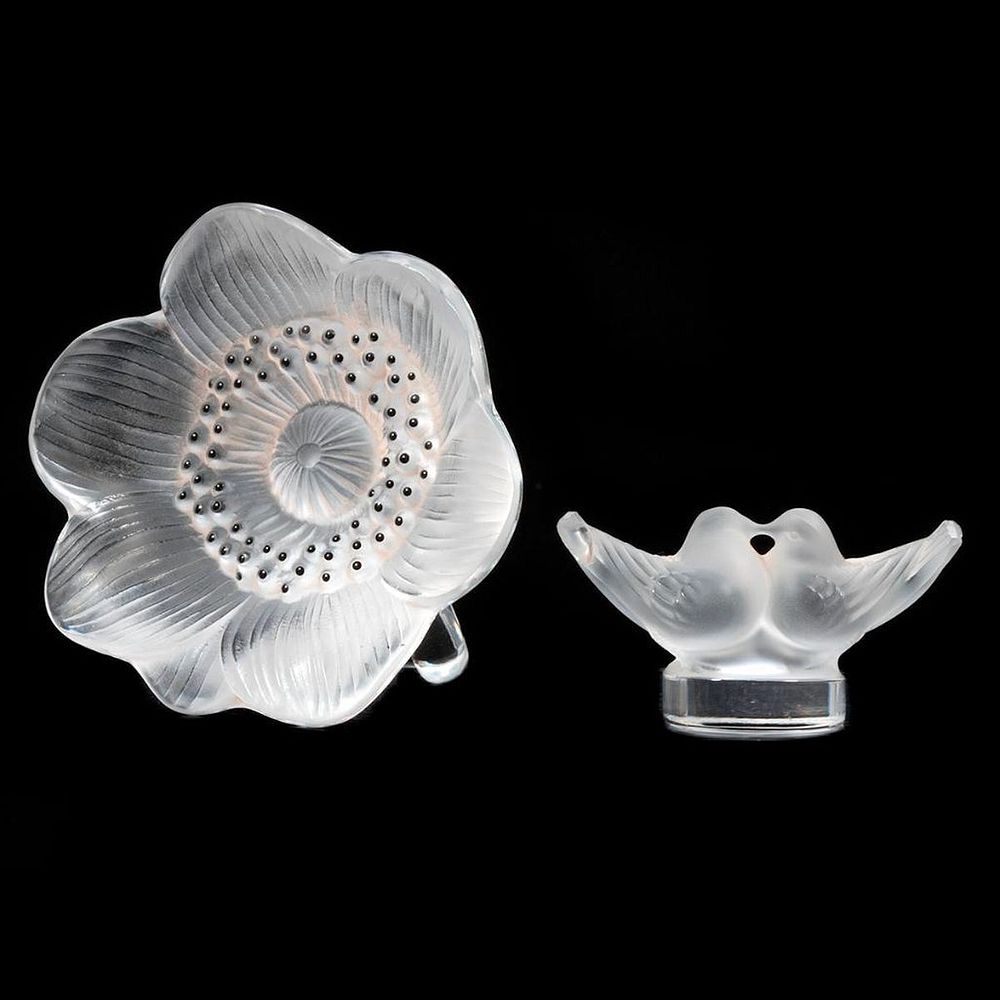 Appraisal: Lalique Anemone and Bird The clear and frosted glass figures