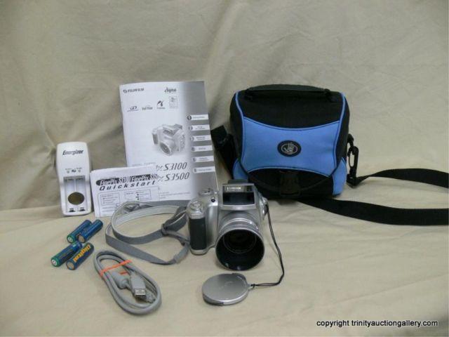 Appraisal: Fuji Fine Pix S Digital Camera with X Zoom and