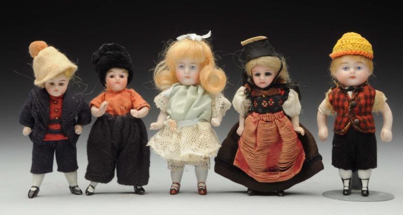 Appraisal: Lot Of All-Bisque Dolls All are German three with stiff