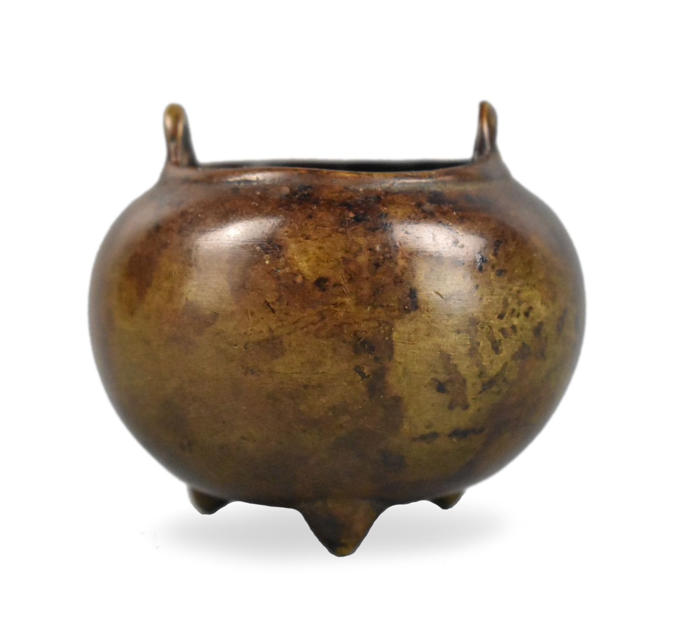 Appraisal: A small Chinese bronze tripod censer dating from the Qing