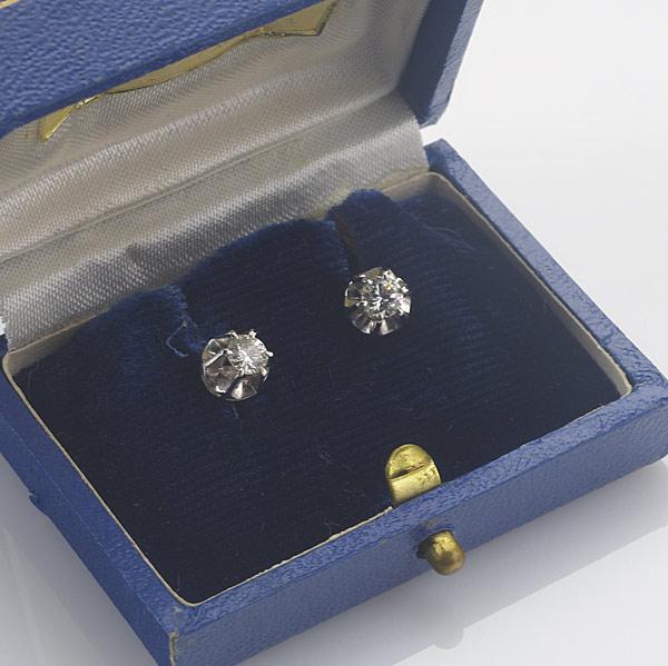 Appraisal: DIAMOND STUD EARRINGS k wg ca Very fine brilliant cut