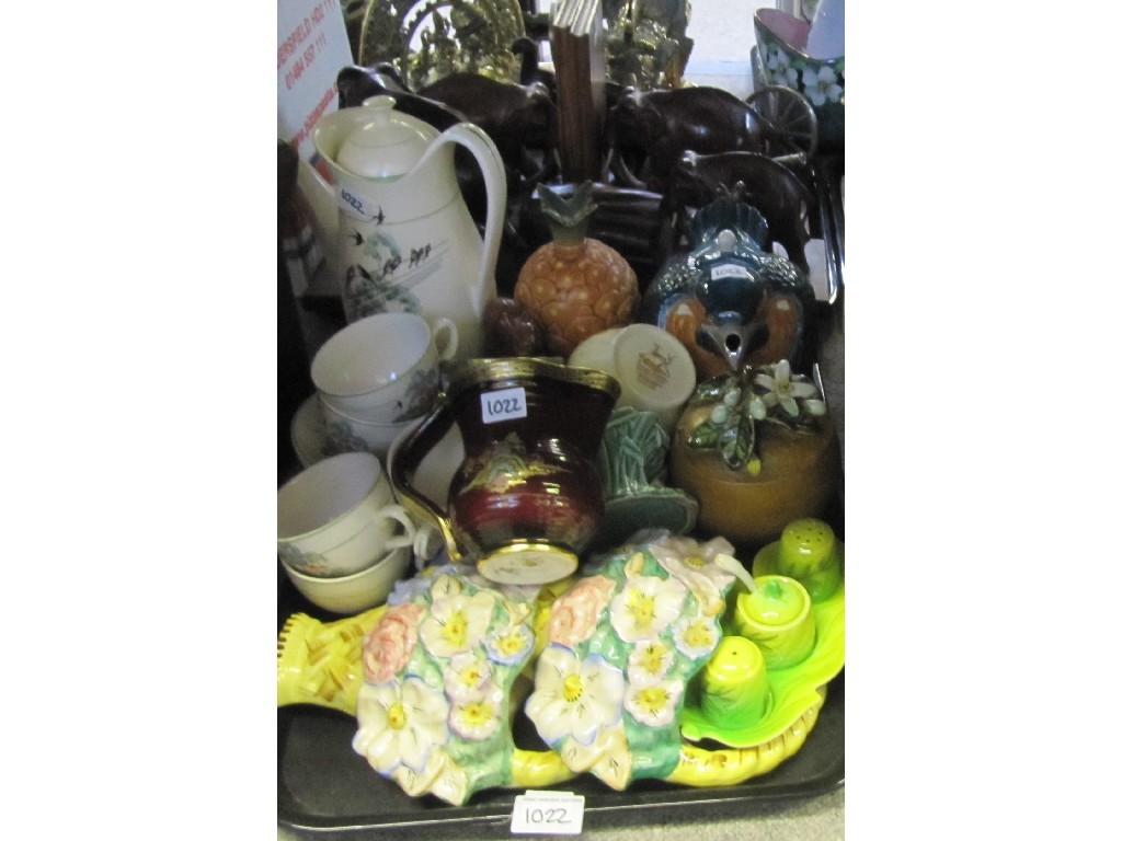 Appraisal: Tray lot of assorted ceramics - Carlton Ware Crown Devon